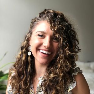 Meet your Posher, Dana